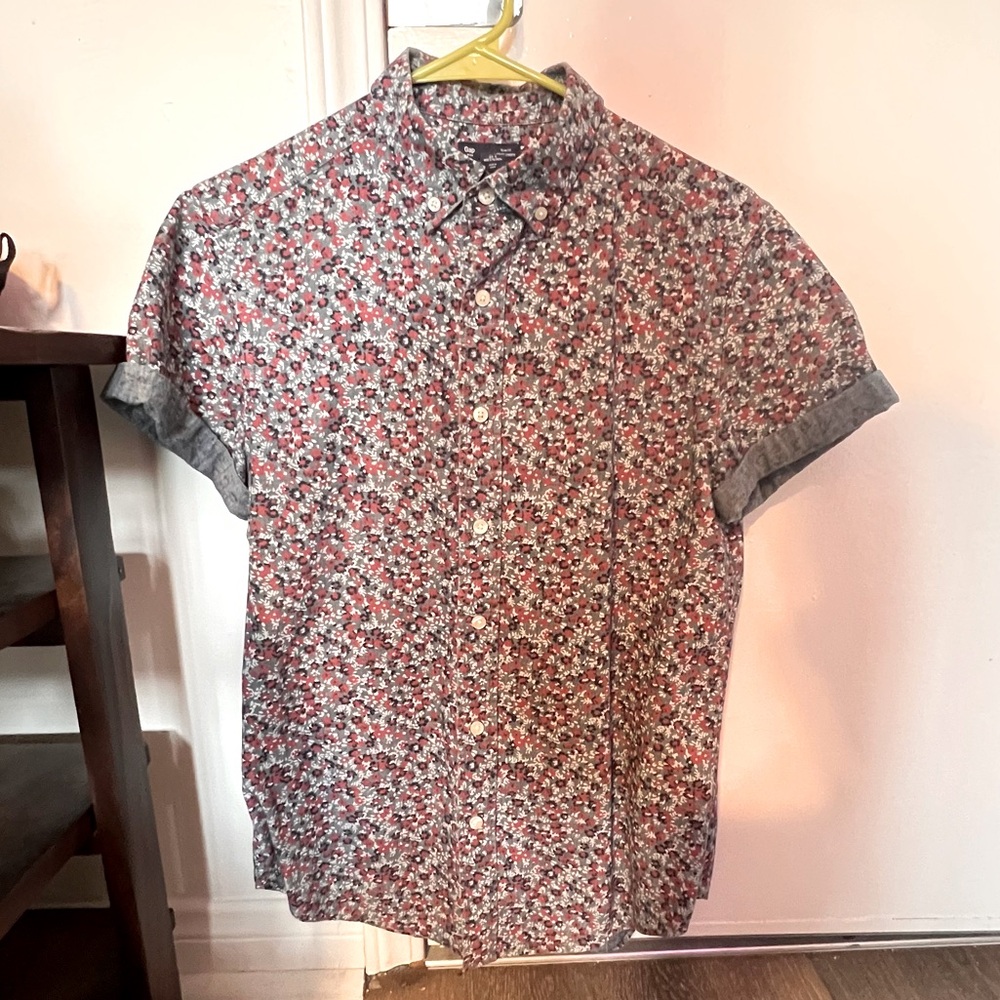Floral pattern small short sleeve button down shirt